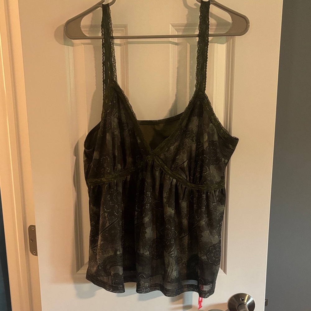 Cider Dark Green Lace Camisole